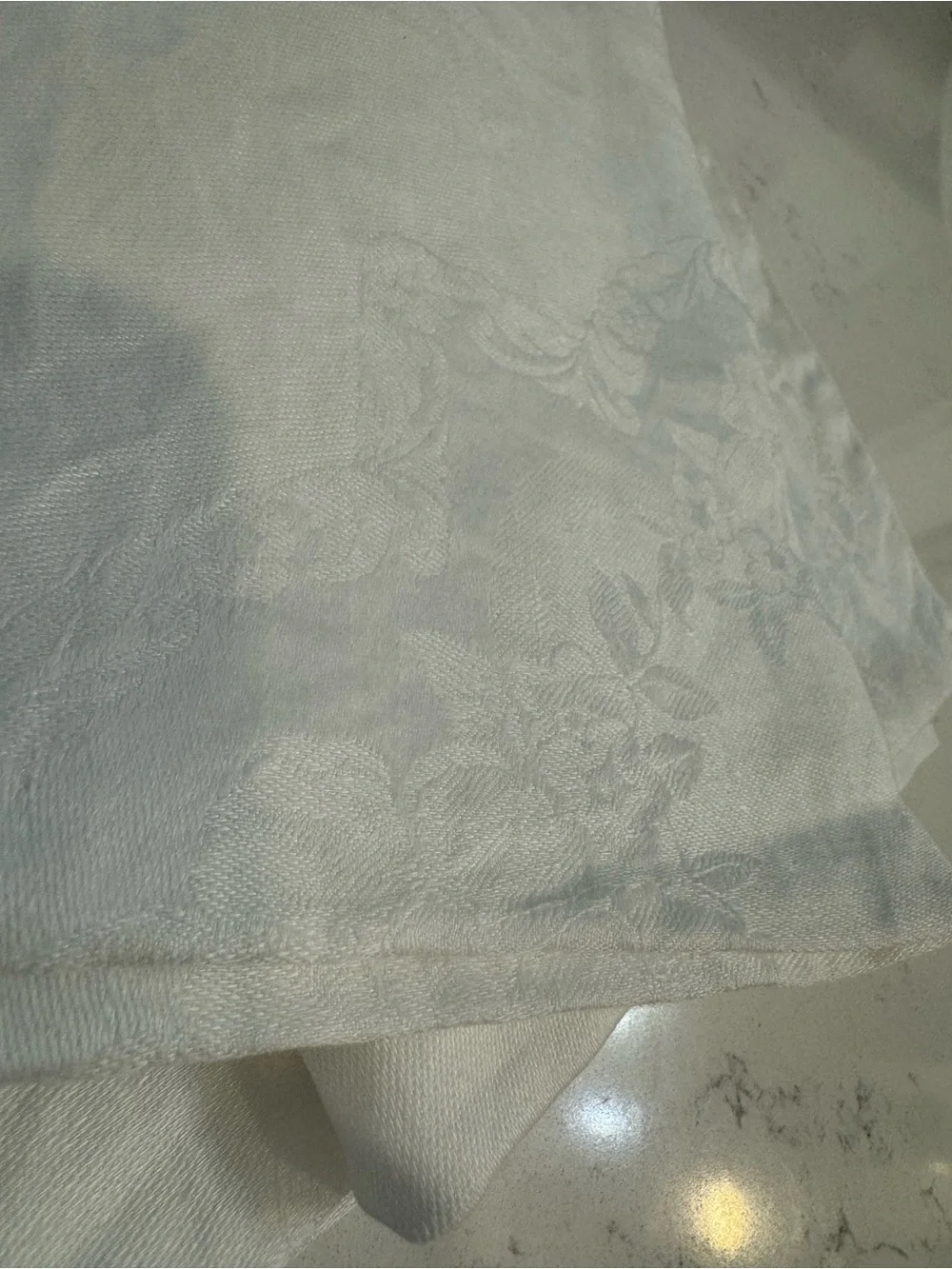 Vintage  set off 4 ~ Irish Linen White   Damask   Napkins